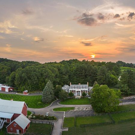 Inn At Black Star Farms Suttons Bay Екстериор снимка