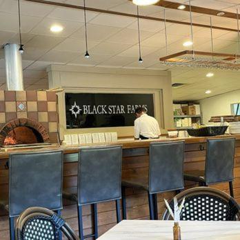 Inn At Black Star Farms Suttons Bay Екстериор снимка